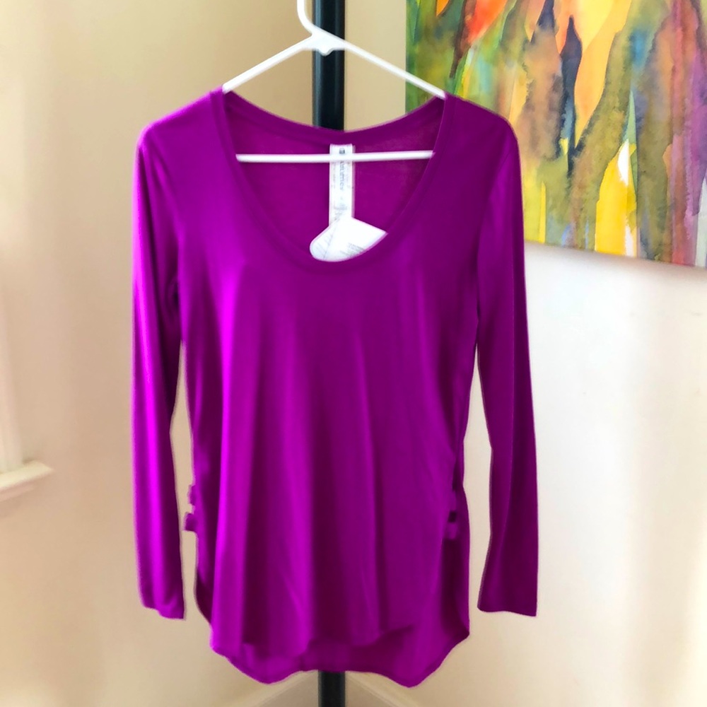NWT Fabletics high-low soft jersey top Size S Pink